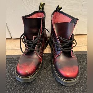 Dr martens leather tie up boots in cherry red